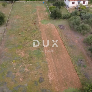 ZADAR, POLIČNIK – Građevinsko zemljište 2.166 m², Odlična lokacija