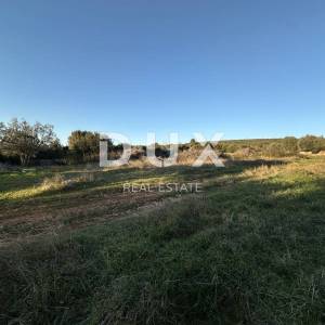 ZADAR, SV. PETAR - Građevinsko zemljište 500 m² s pogledom na more i otoke!