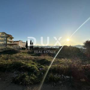 ZADAR, SV. PETAR - Građevinsko zemljište 494m² s pogledom na more i otoke!