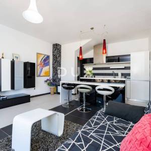 ZADAR, VELI IŽ - Komad raja s privatnim pristupom plaži!