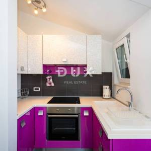 ZADAR, VELI IŽ - Komad raja s privatnim pristupom plaži!