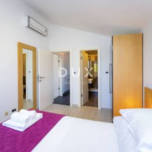 ZADAR, VELI IŽ - Komad raja s privatnim pristupom plaži!