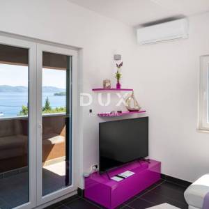 ZADAR, VELI IŽ - Komad raja s privatnim pristupom plaži!