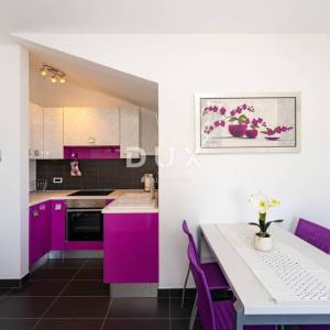 ZADAR, VELI IŽ - Komad raja s privatnim pristupom plaži!