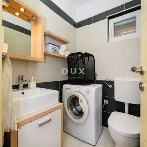 ZADAR, VELI IŽ - Komad raja s privatnim pristupom plaži!