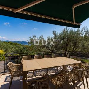 ZADAR, VELI IŽ - Komad raja s privatnim pristupom plaži!