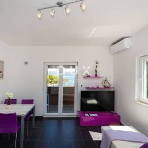 ZADAR, VELI IŽ - Komad raja s privatnim pristupom plaži!