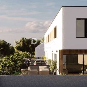 ZADAR, VIR - Zemljište s građevinskom dozvolom i infrastrukturom