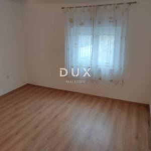 ZADAR, VISOČANE - Kuća s prostranom okućnicom