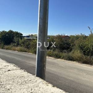 ZADAR, VRSI – Atraktivno zemljište u mirnom naselju! A2