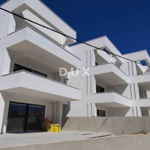 ZADAR, ZATON - Dvoetažni penthouse s prekrasnim pogledom 95 metara od mora! SB4