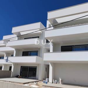 ZADAR, ZATON - Penthouse s prekrasnim pogledom 95 metara od mora! SA5