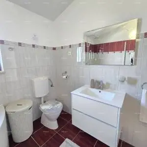 Zadnja kuća u nizu, s jacuzzijem!