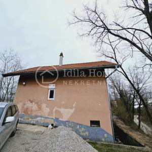 Zagorje/Kraljeveci/RENOVIRANA trosobna kuća sa panoramskim pogledom/1552m2 zemljišta