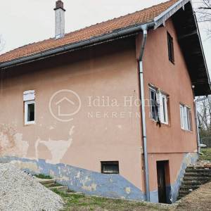 Zagorje/Kraljeveci/RENOVIRANA trosobna kuća sa panoramskim pogledom/1552m2 zemljišta
