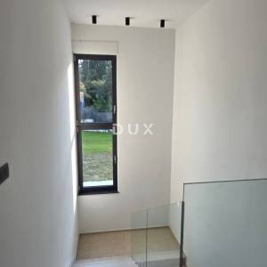 ZAGREB, BREZOVICA - Luksuzna vila s panoramskim pogledom u zelenoj zoni Zagreba