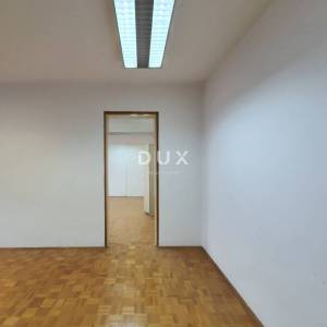 ZAGREB, MAKSIMIR - Uredski prostor 57 m², poslovna zgrada s liftom, blizina Kvatrića