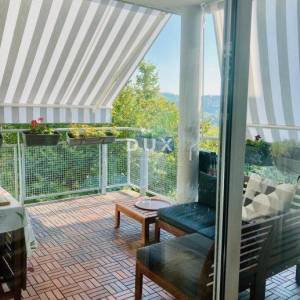 ZAGREB, MIKULIĆI - Prostrani četverosobni stan s garažom i dva parkirna mjesta na prvom katu