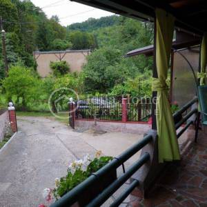 Zagreb (Podsused), obiteljska kuća 204.00 m2