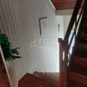 Zagreb, Tešnjevka, kuća s 2 stana, garažom i okućnicom