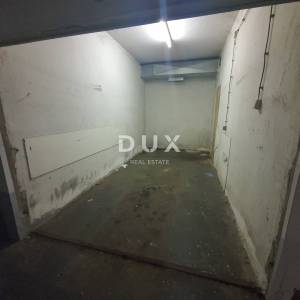 ZAGREB,MAKSIMIR-Prodaje se garaža, rijetka prilika na frekventnoj lokaciji