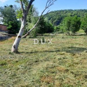ZAGREB,MARKUŠEVEC-Savršeno zemljište za bijeg u prirodu
