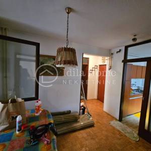 Zagreb/Stenjevec/TROSOBAN stan okružen zelenilom/TOP LOKACIJA!