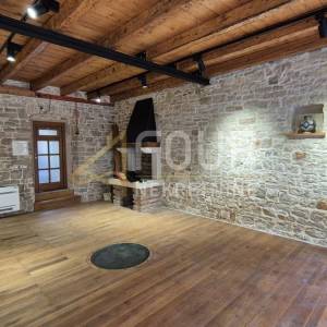 Zakup, Pula, Centar, poslovni prostor, 36.30m2