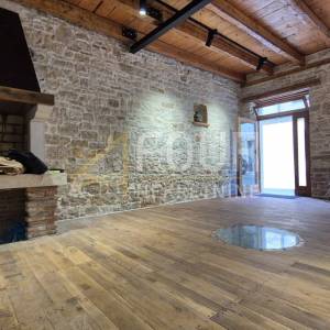 Zakup, Pula, Centar, poslovni prostor, 36.30m2