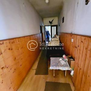 Zaprešić/Dubravica/staro imanje sa kućom i 2165 m2 zemljišta/PRILIKA!