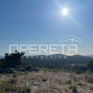 Zemljište na mirnoj lokaciji s pogledom na more, 976 m², Dvornica