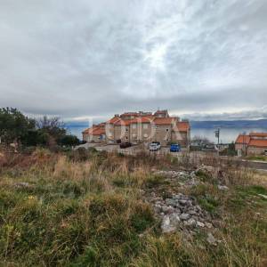 Zemljište sa građevinskom dozvolom za 6 stanova