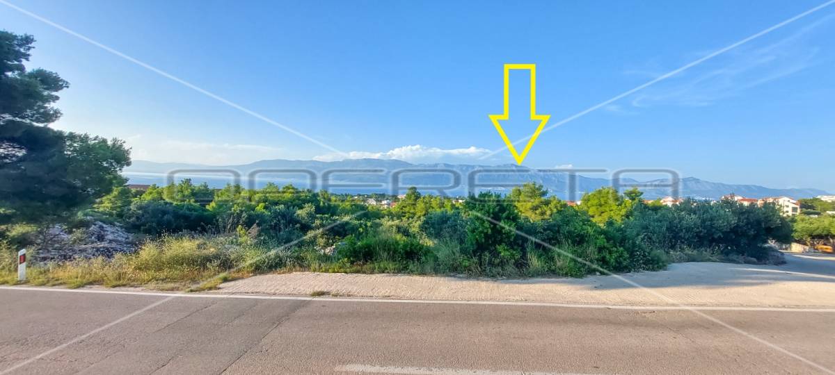 Zemljište, Supetar otok Brač, pogled na more i idejni projekt za 4 luksuzne vile