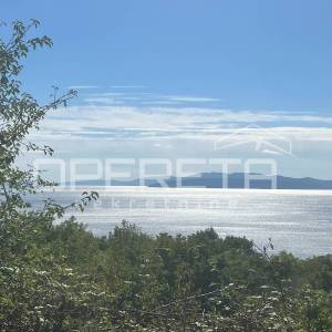 Zemljište u građevinskoj zoni s panoramskim pogledom na Kvarner