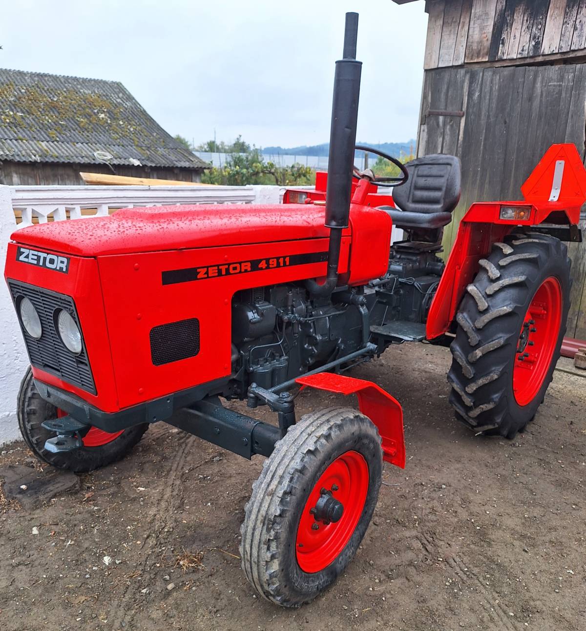 Zetor    4911