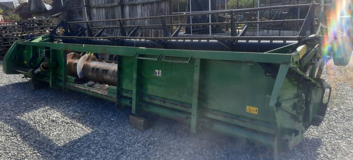 Žitni heder John Deere 622R