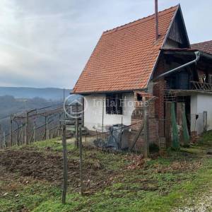 Zlatar/Jertovec/ Vikendica 36 m2 /Klijet / voćnjak/  zemljište 1.717 m2