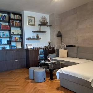 3 sobe, parking, dugoročan najam Split Brodarica