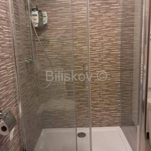 3 sobe, parking, dugoročan najam Split Brodarica