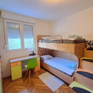 3 sobe, parking, dugoročan najam Split Brodarica