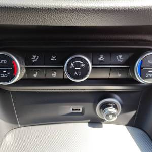 Alfa Romeo Stelvio 2.2 VELOCE 210KS