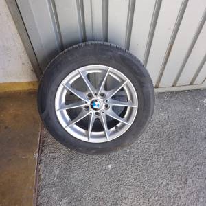 Alu felge sa gumama za BMW