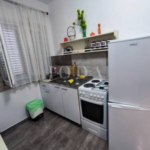 Apartman blizu mora sa 2 balkona i otvorenim pogledom