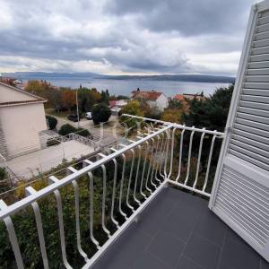 Apartman blizu mora sa 2 balkona i otvorenim pogledom