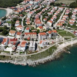 Apartman S5, prvi red do mora, 63,43m2 površine, Povljana