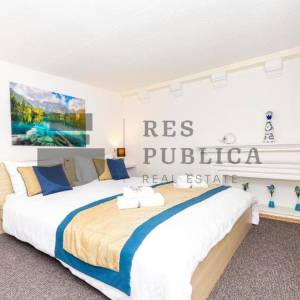 APARTMANI S POSLOVNIM PROSTOROM U STAROM GRADU - CIJENA NA UPIT