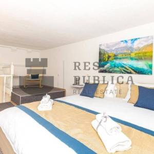 APARTMANI S POSLOVNIM PROSTOROM U STAROM GRADU - CIJENA NA UPIT