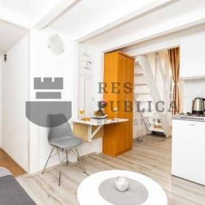 APARTMANI S POSLOVNIM PROSTOROM U STAROM GRADU - CIJENA NA UPIT