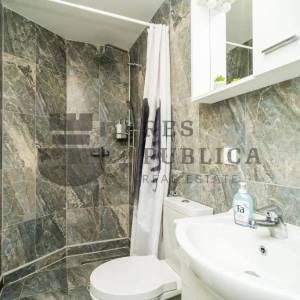 APARTMANI S POSLOVNIM PROSTOROM U STAROM GRADU - CIJENA NA UPIT