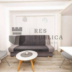 APARTMANI S POSLOVNIM PROSTOROM U STAROM GRADU - CIJENA NA UPIT